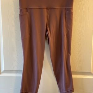 Athleta Salutation Stash Pocket Tight Medium